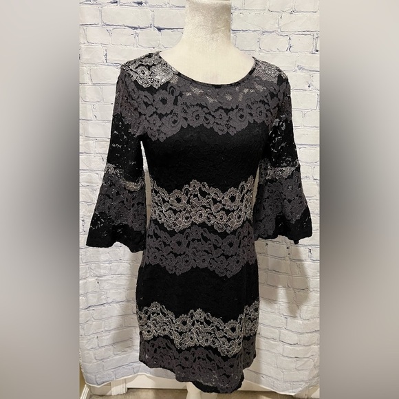 Isaac Mizrahi Live! Striped Lace Bell Sleeve Dress Black And Gray XXS - Picture 1 of 5